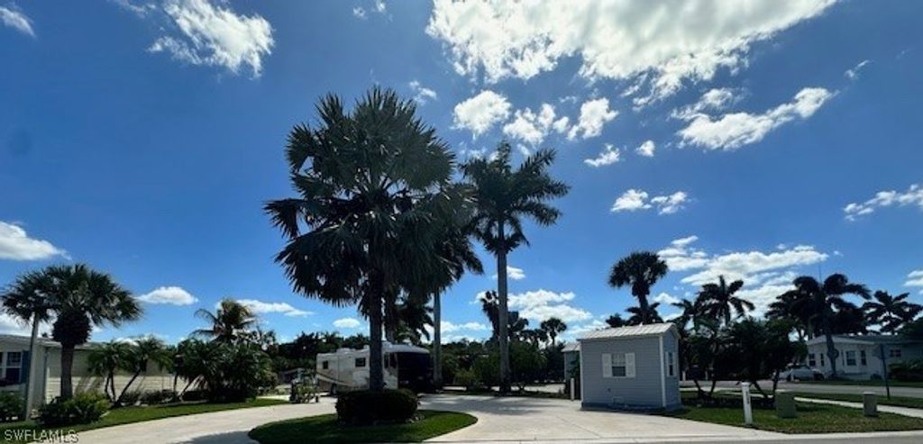 1169 Diamond Lake Cir, NAPLES