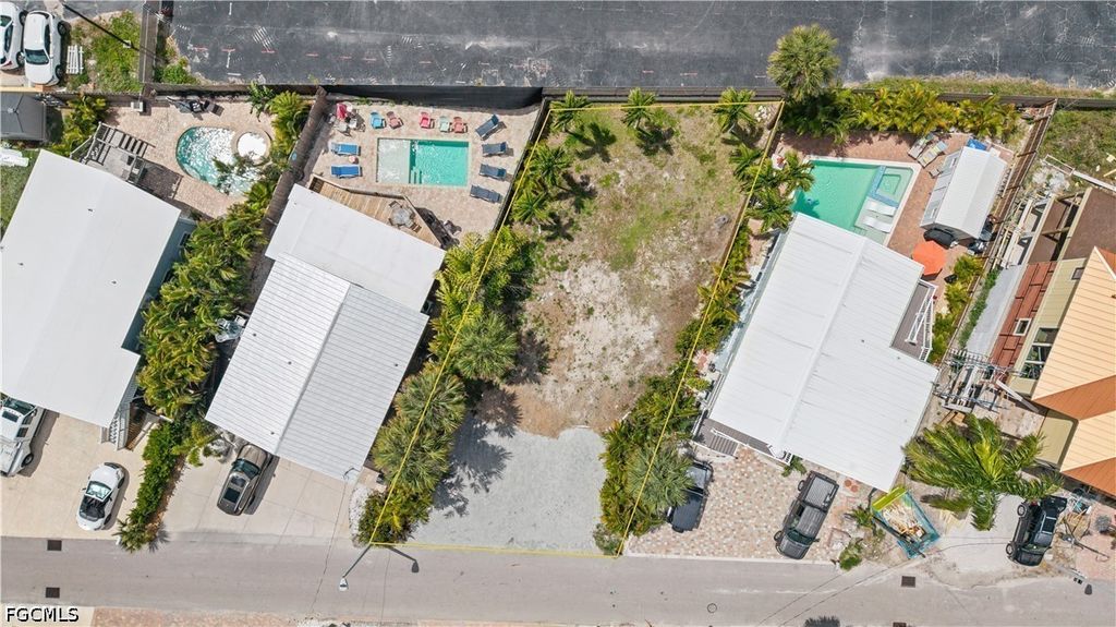 205 Miramar St, FORT MYERS BEACH