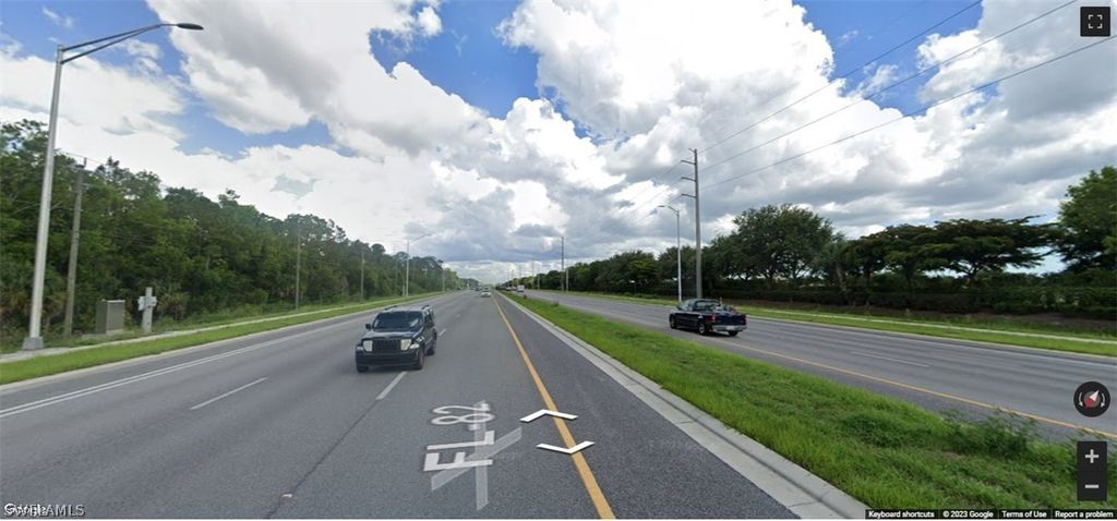 218 Meadow Rd, Lehigh Acres