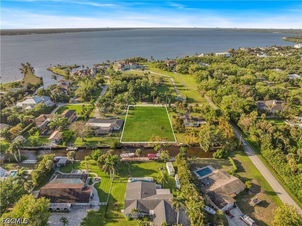 62 Wolcott Dr, NORTH FORT MYERS