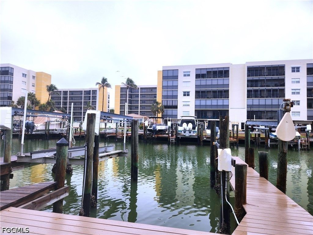 4511 Bay Beach Ln, Fort Myers Beach