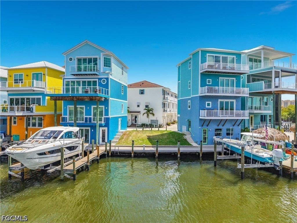 5838 Shell Cv Dr, Cape Coral