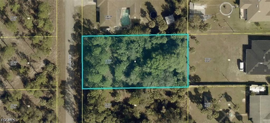 606 James Ave, Lehigh Acres