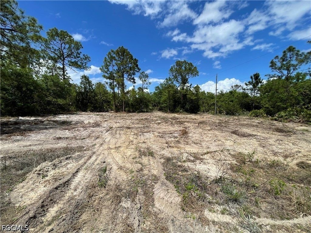 303 E 13th St, LEHIGH ACRES