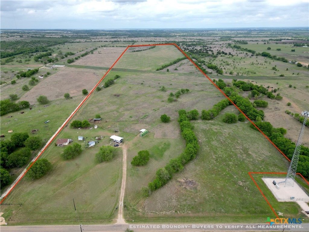 1998 W Hillyard Road, Moody