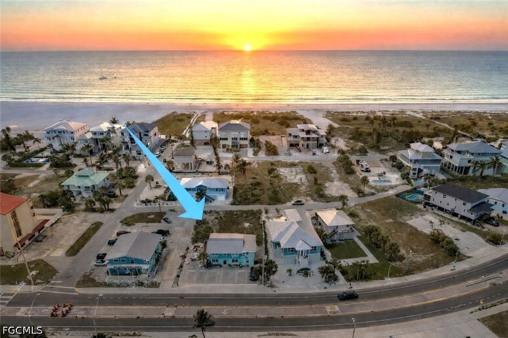 6081 Shelby Ln, Fort Myers Beach