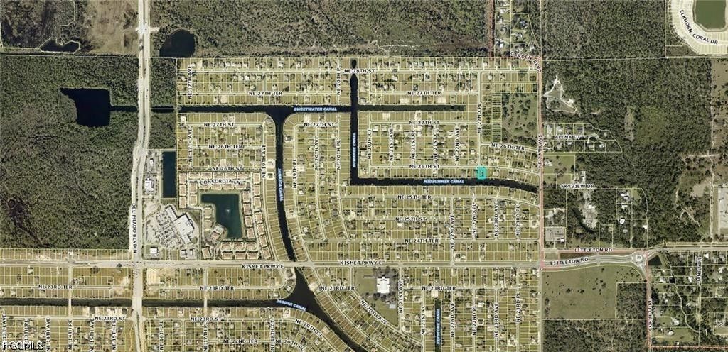 2216 Ne 26th St, CAPE CORAL