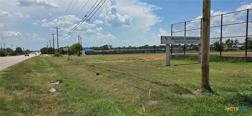 8064 State Highway 317, Temple