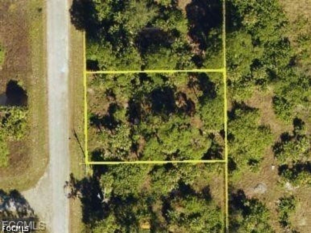 555 Naples Ave S, Lehigh Acres