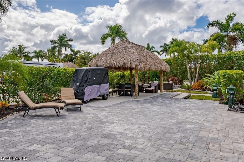 13609 Snapper Ln, NAPLES