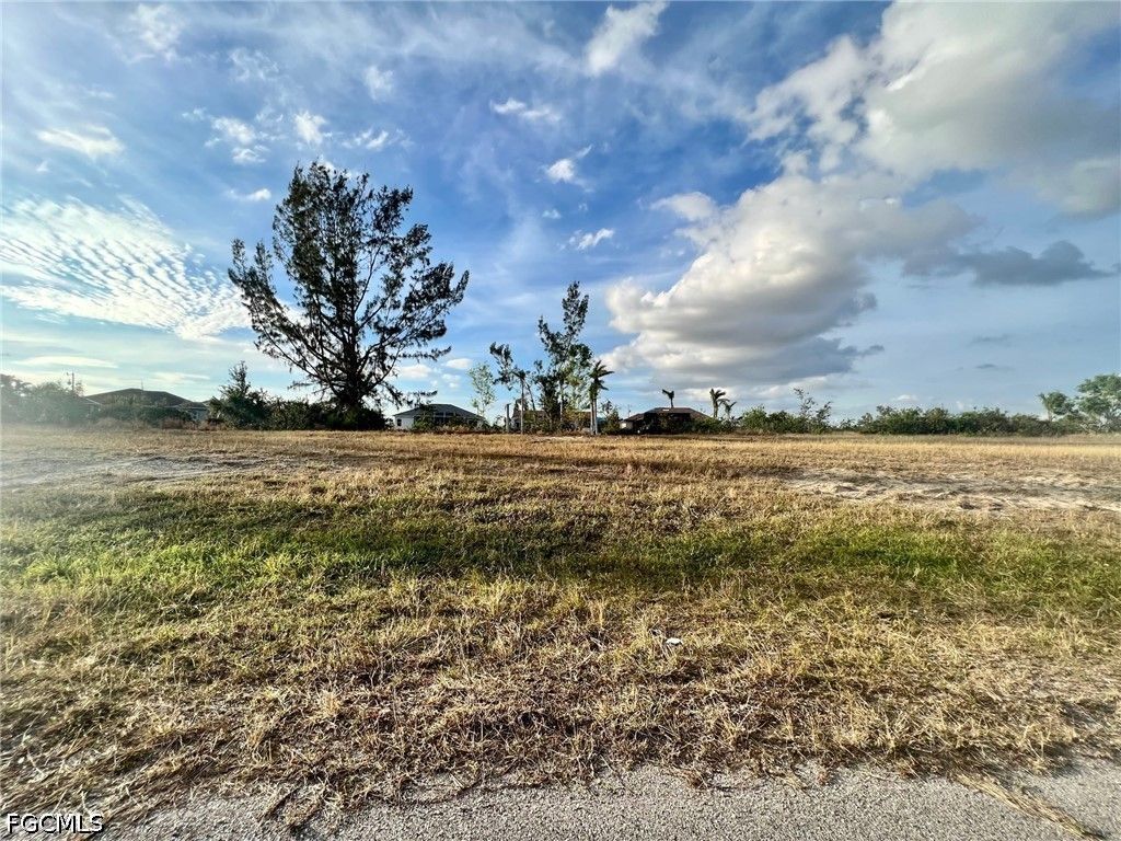 1430 Nw 24th Pl, CAPE CORAL