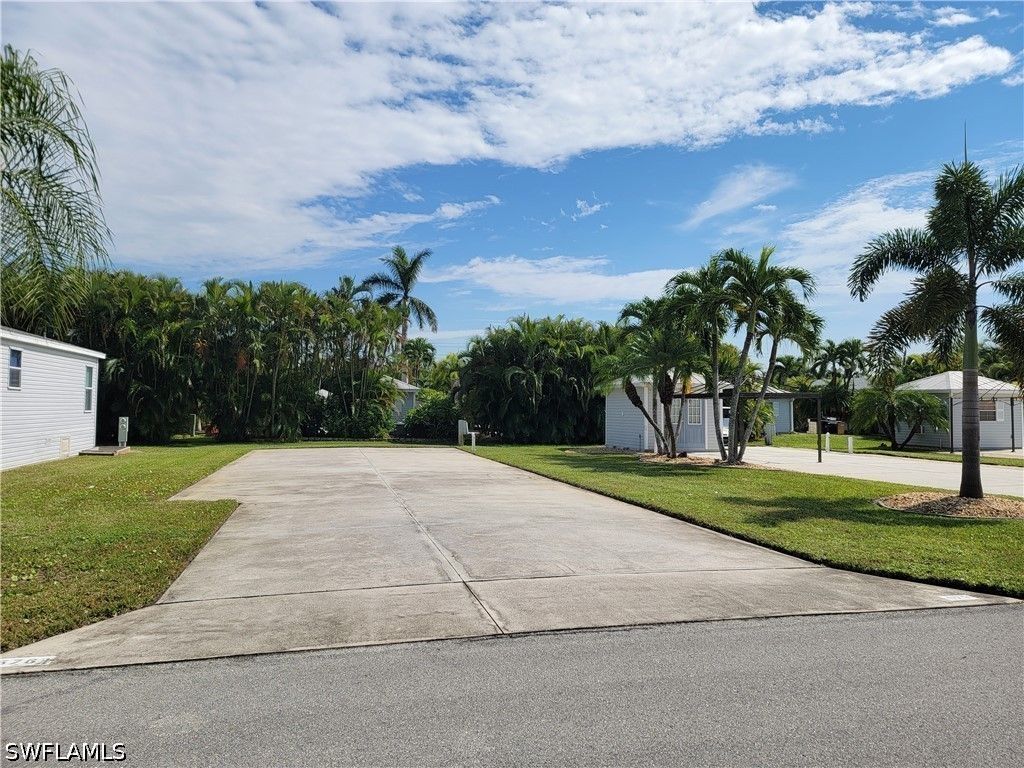 5761 Pathwood Ct, Fort Myers