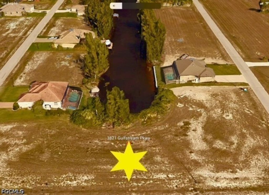 3821 Gulfstream Pkwy, Cape Coral