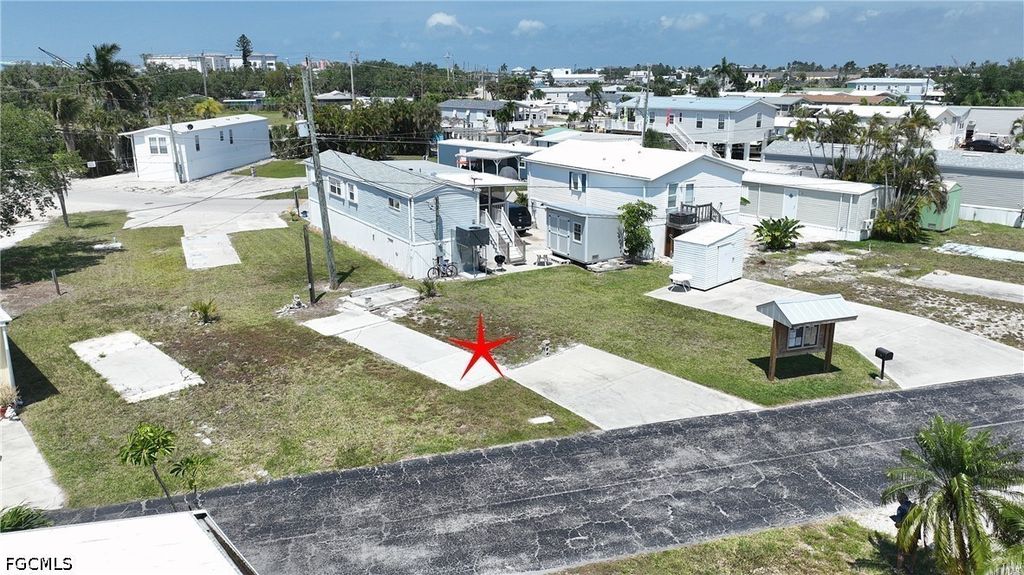 8 Helen Ln, FORT MYERS BEACH