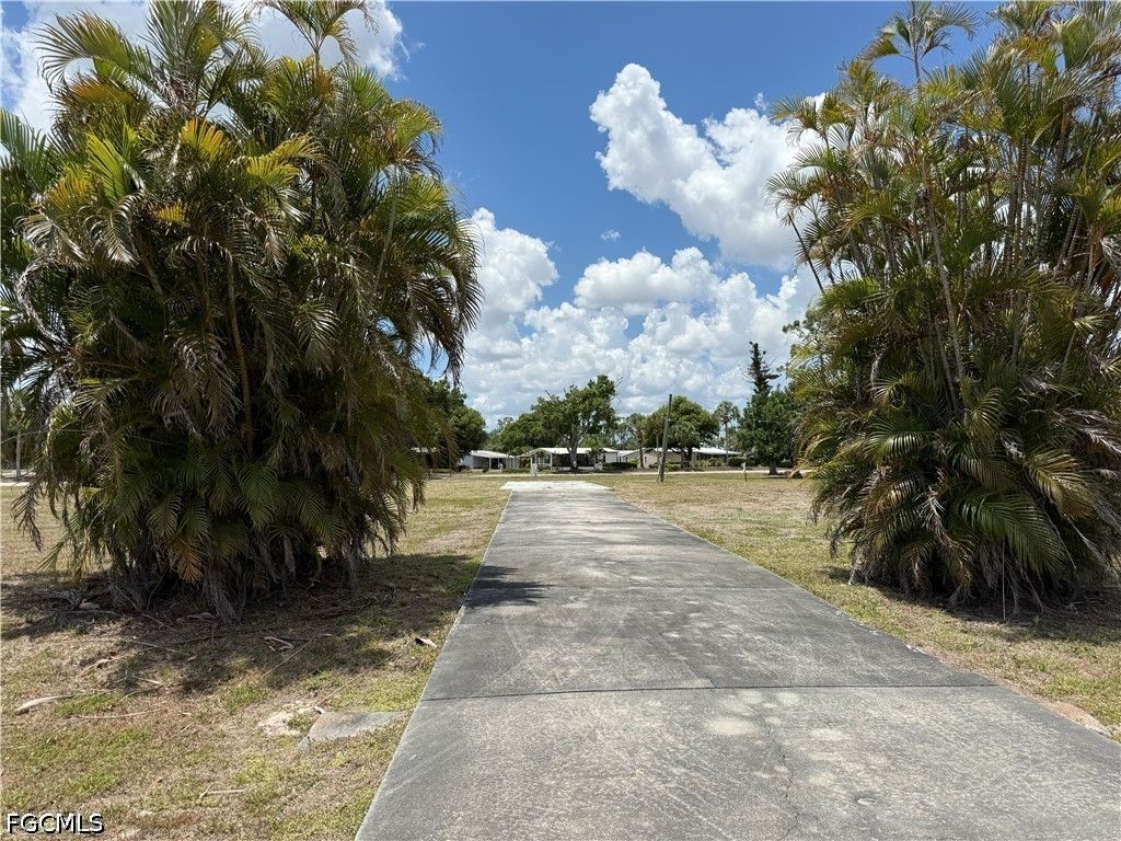 19279 Arrowhead Ln, North Fort Myers