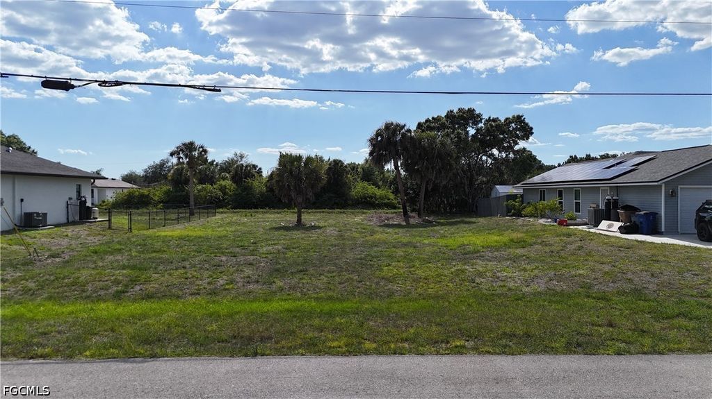 6045 Tabor Ave, Fort Myers