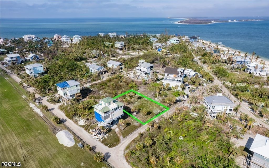200 Gold Finch Dr, CAPTIVA