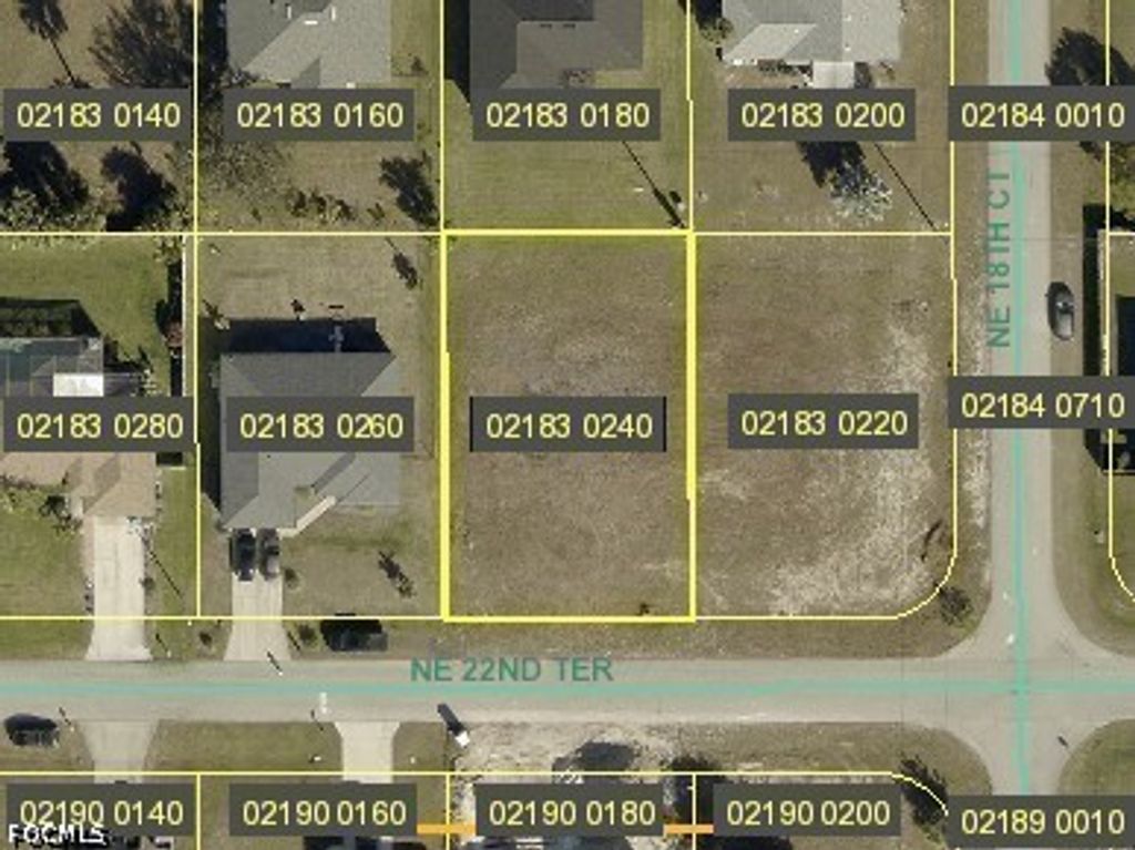1821 Ne 22nd Ter, CAPE CORAL