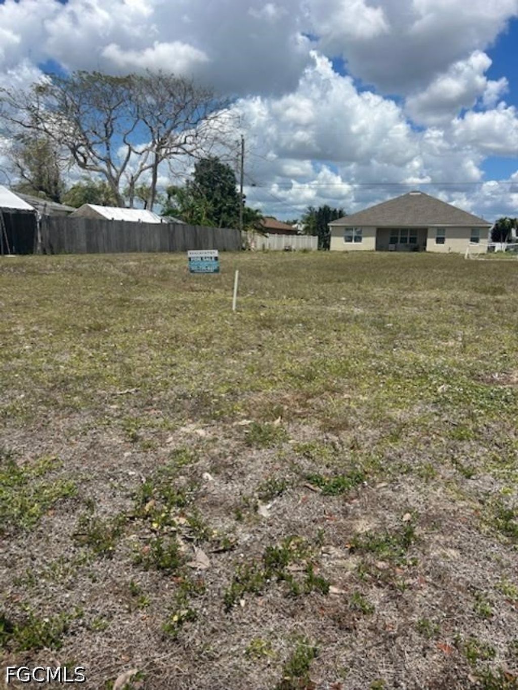 153 Kamal Pkwy, CAPE CORAL