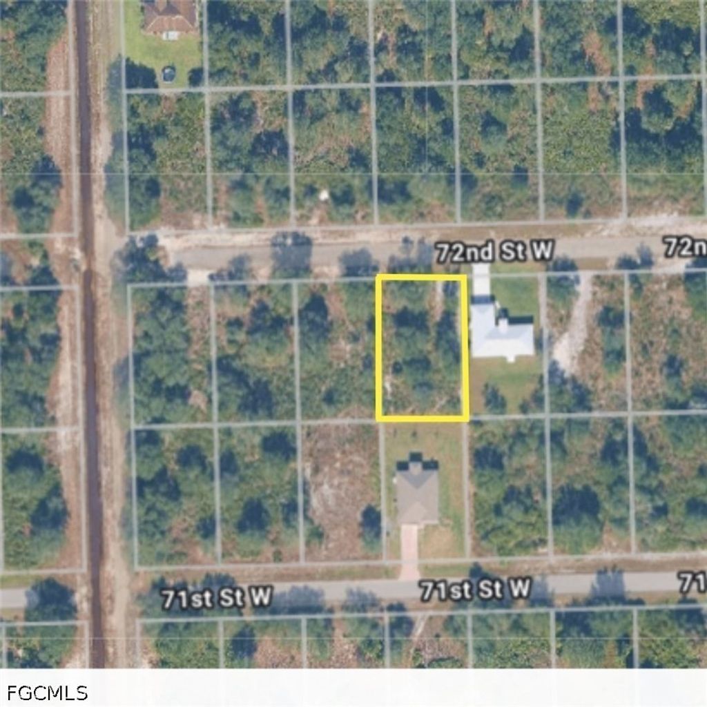 2521 72nd St W, Lehigh Acres