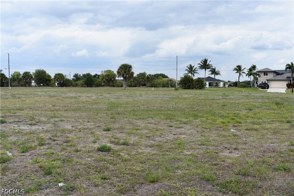 1305 Tropicana Pkwy W, CAPE CORAL
