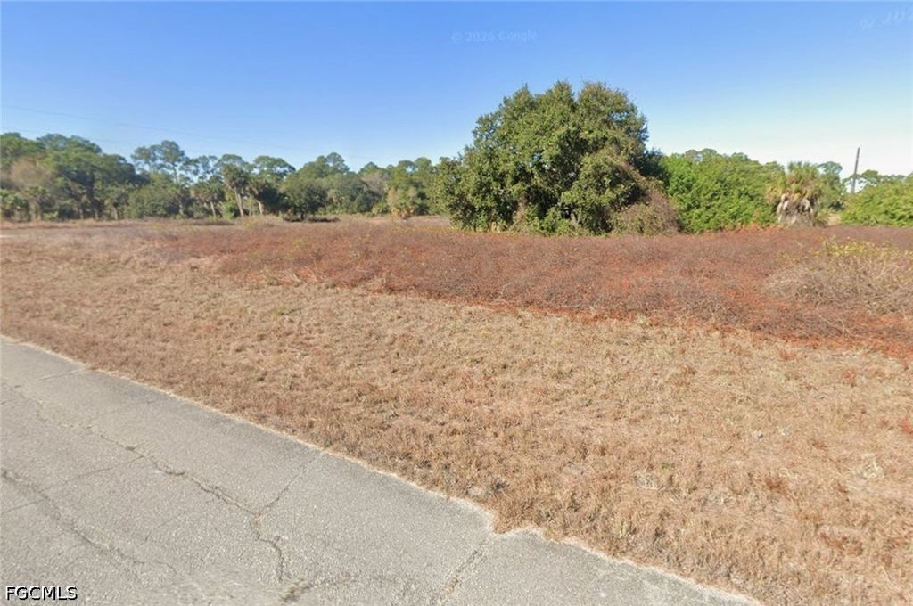 302 Boca Cir, Labelle