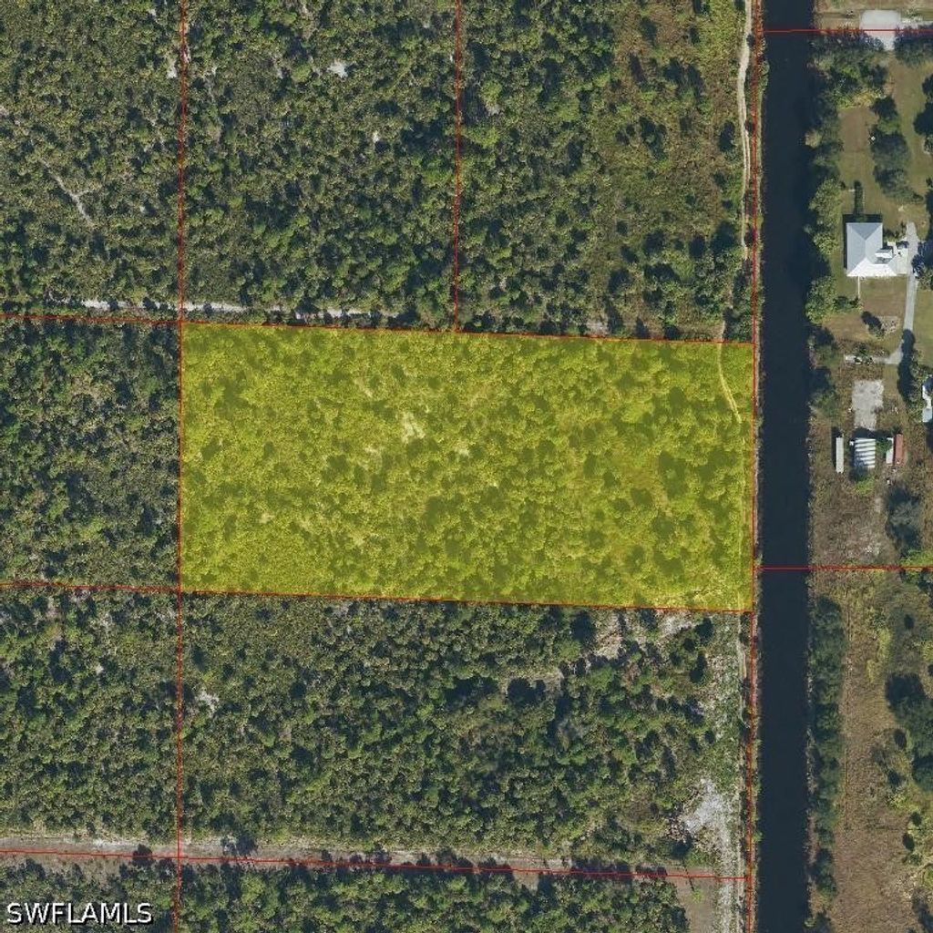 2030 Woodland Estates Rd, Naples
