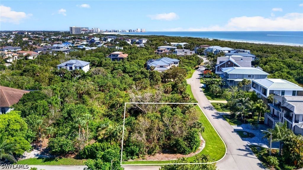 707 Waterside Dr, Marco Island