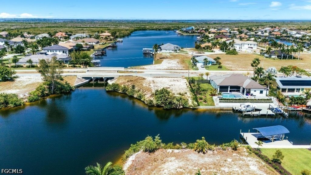 931 Old Burnt Store Rd N, CAPE CORAL