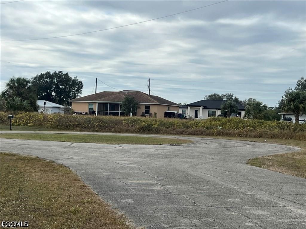 3007 Mecca Ct, LABELLE