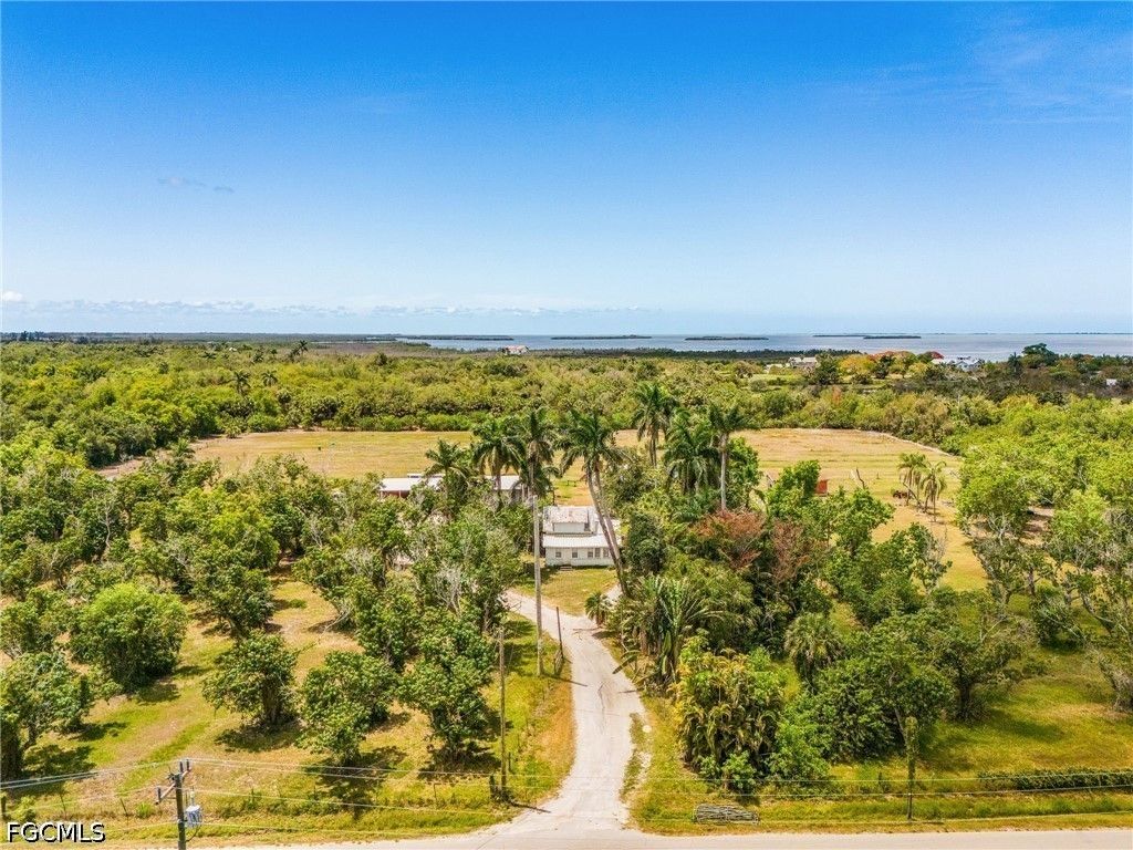 7535 Caloosa Dr, BOKEELIA