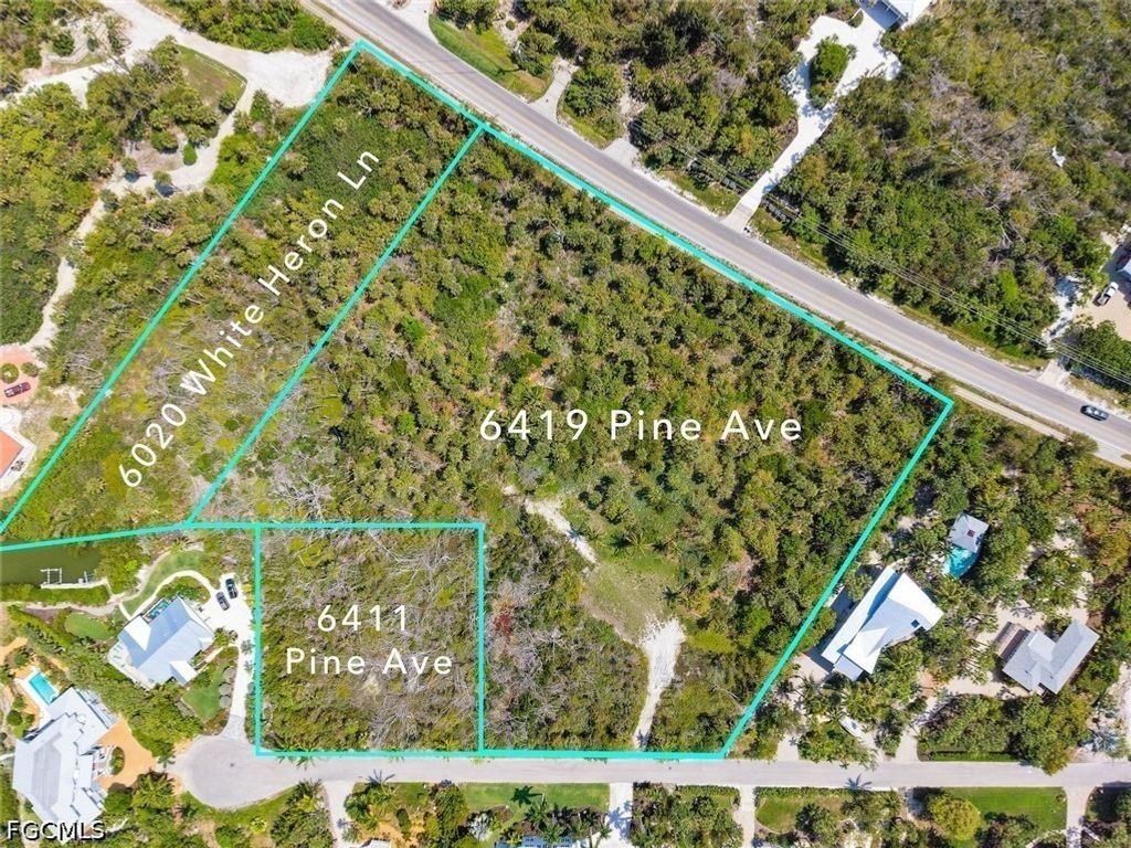 6411 Pine Ave, SANIBEL