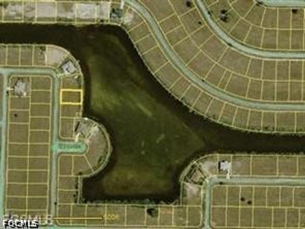 907 Nw 19th Pl, Cape Coral