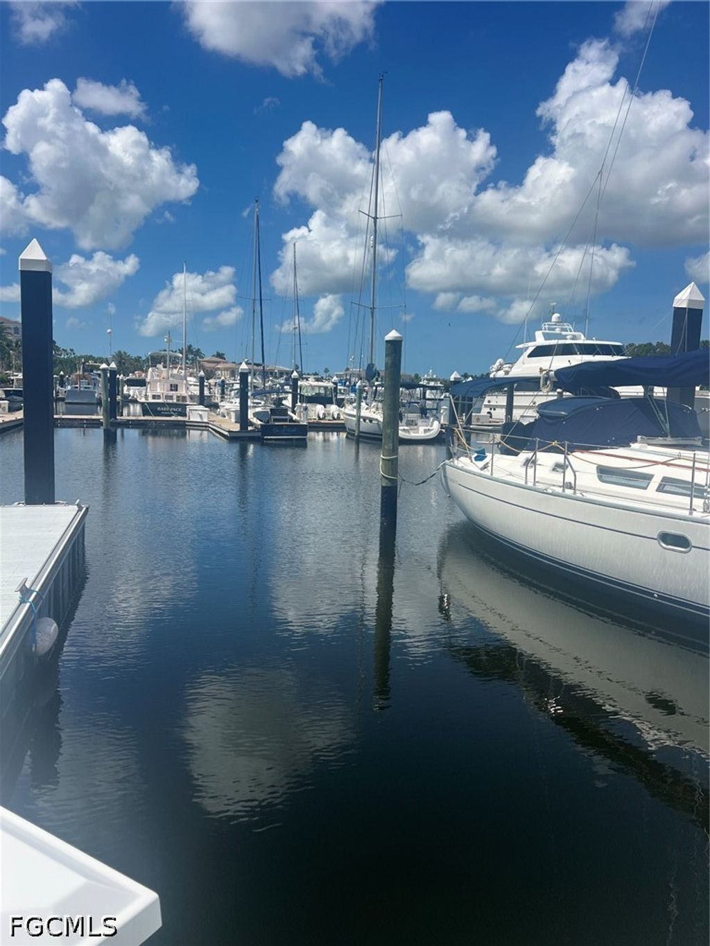 38' Boat Slip I-10 Gulf Harbour Marina, Fort Myers