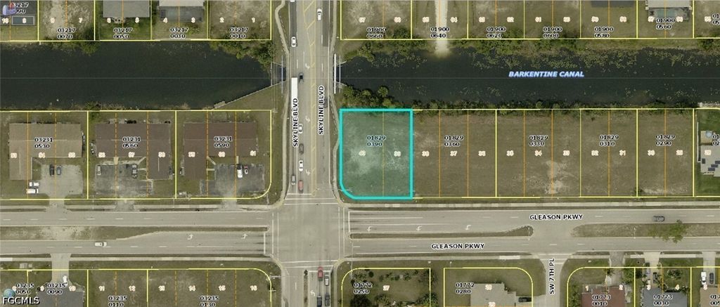 727 Gleason Pkwy, CAPE CORAL