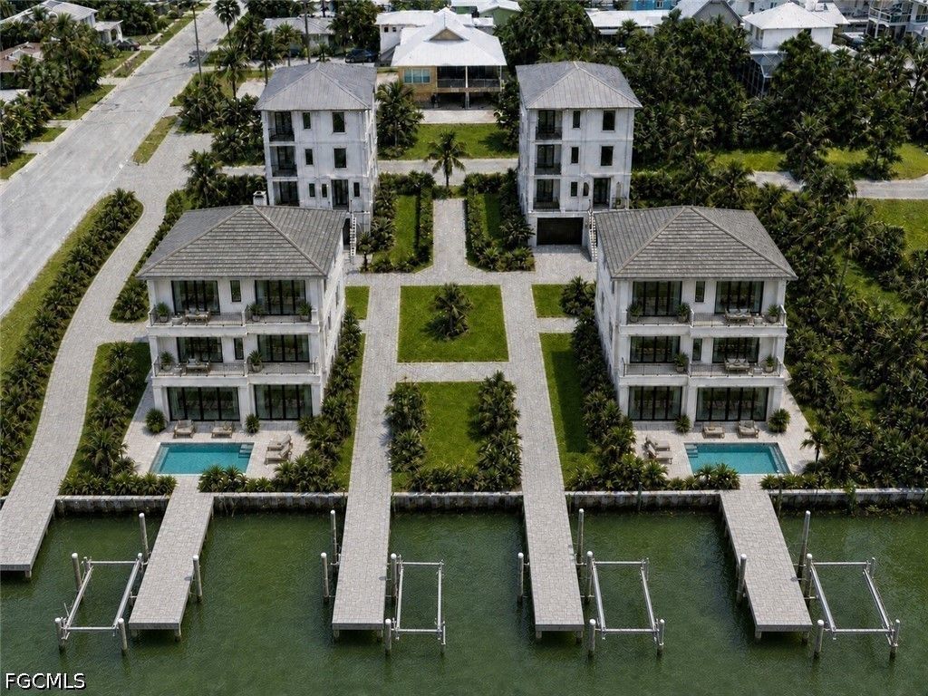 175 Bahia Via, Fort Myers Beach