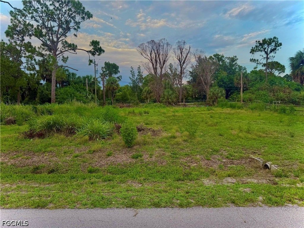 8259 Marx Dr, NORTH FORT MYERS