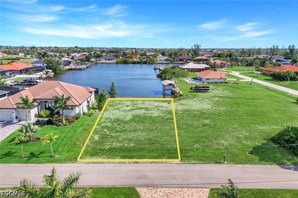 4204 Nw 22nd St, Cape Coral