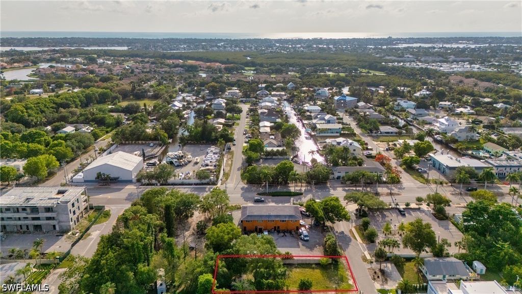 2960 Coco Ave, NAPLES