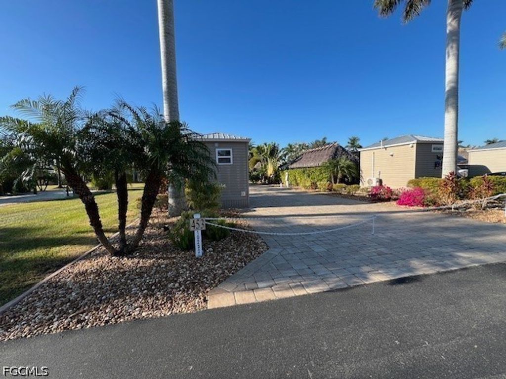10232 Meadow Beauty Trl, Fort Myers