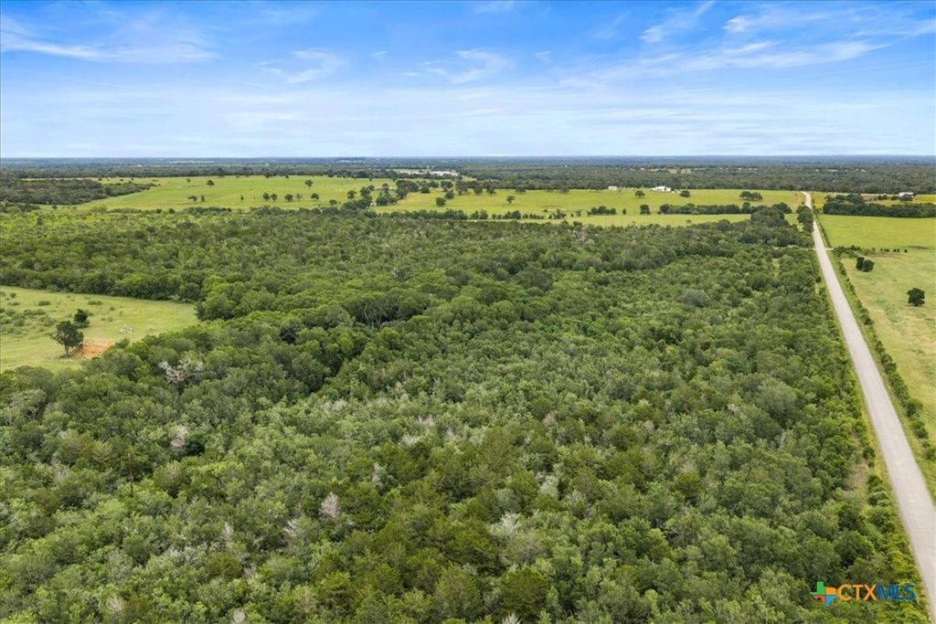 288 Charcoal Road, Waelder