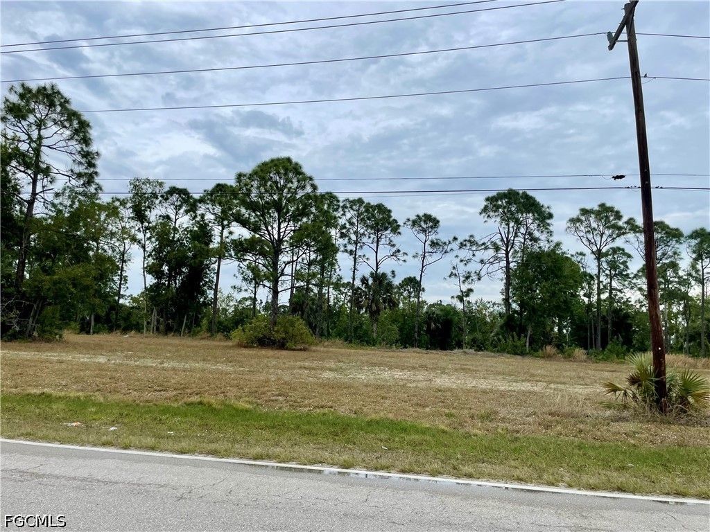 27 Wilmington Pkwy, CAPE CORAL