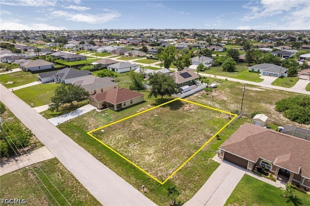 2021 Nw 4th St, Cape Coral