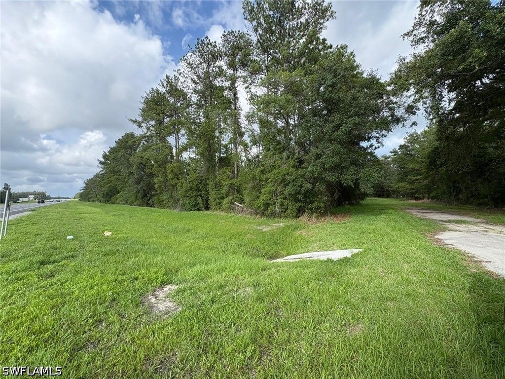 0 Xxx Broad St, Brooksville