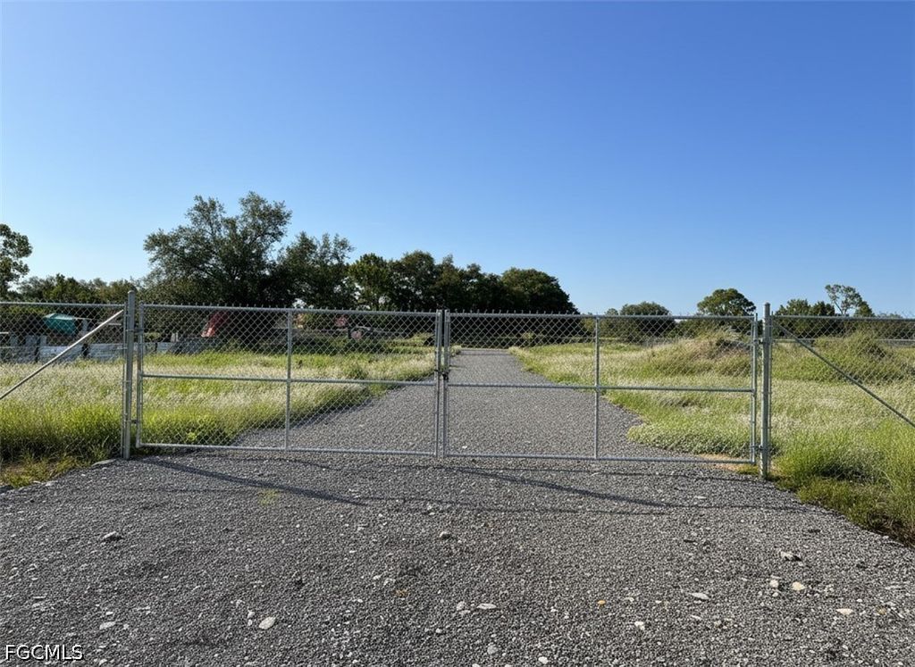 575 S Jinete St, Clewiston