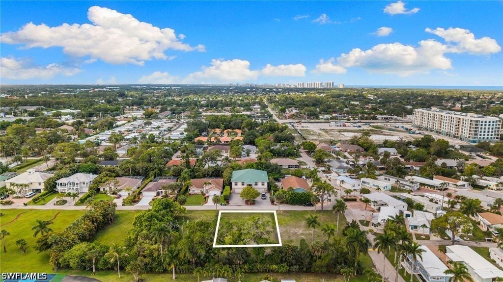 3116 Pine Tree Dr, Bonita Springs