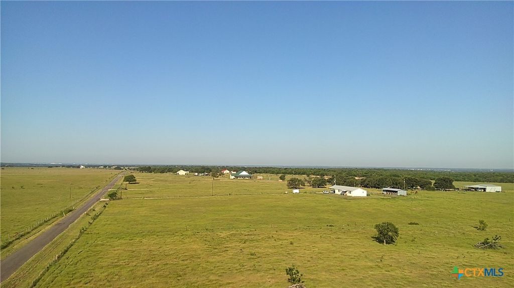 682 W Somers Lane, Axtell