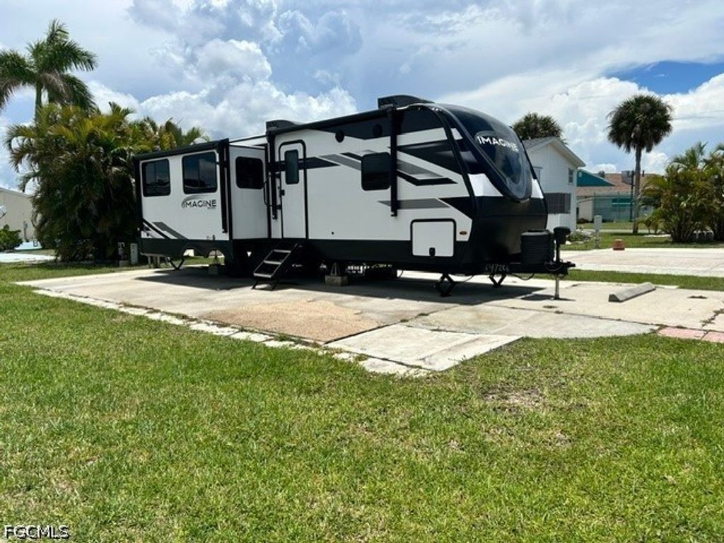 19681 Summerlin Rd. 323, Fort Myers