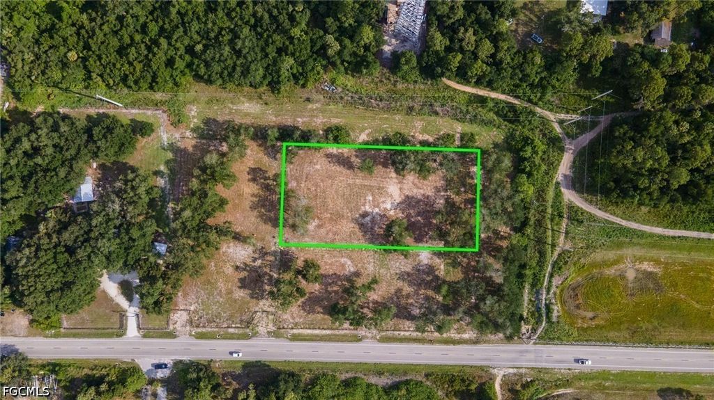 6050 Mellow Dr, NORTH FORT MYERS