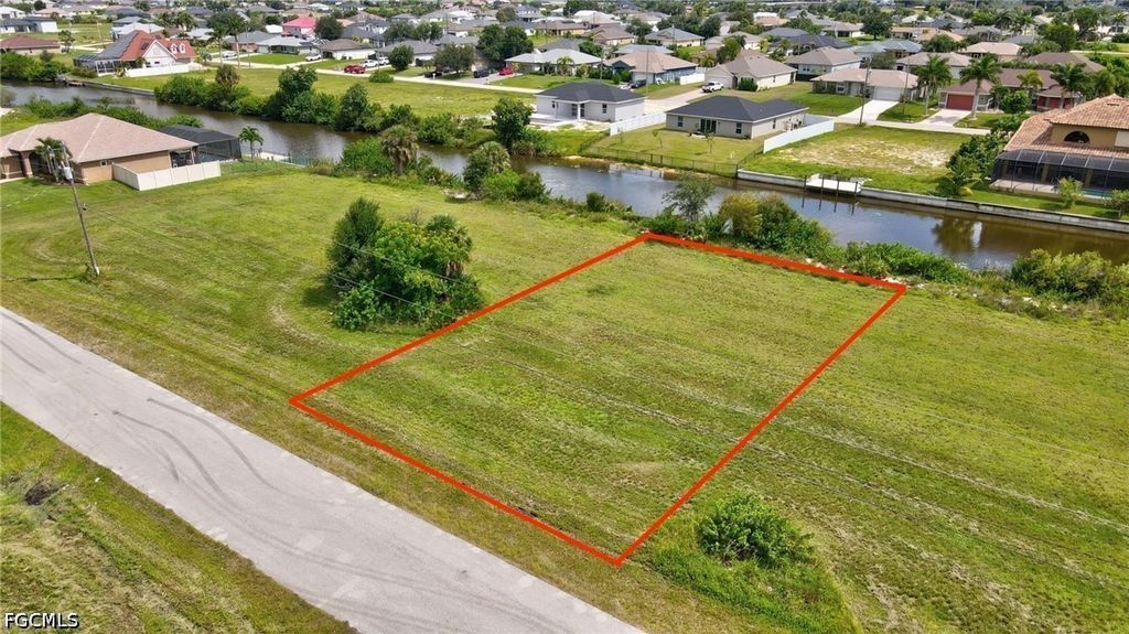 1428 Nw 11th Ter, Cape Coral
